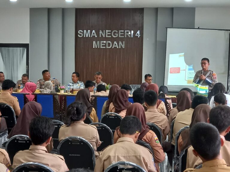 “Police Goes To School” Edukasi Siswa SMAN 4 Medan
