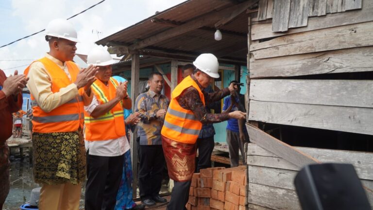 Dapat Bantuan RLTH 50 Unit dari Pemprovsu, Pj Bupati Langkat Faisal Hasrimy Sampaikan Hal Ini