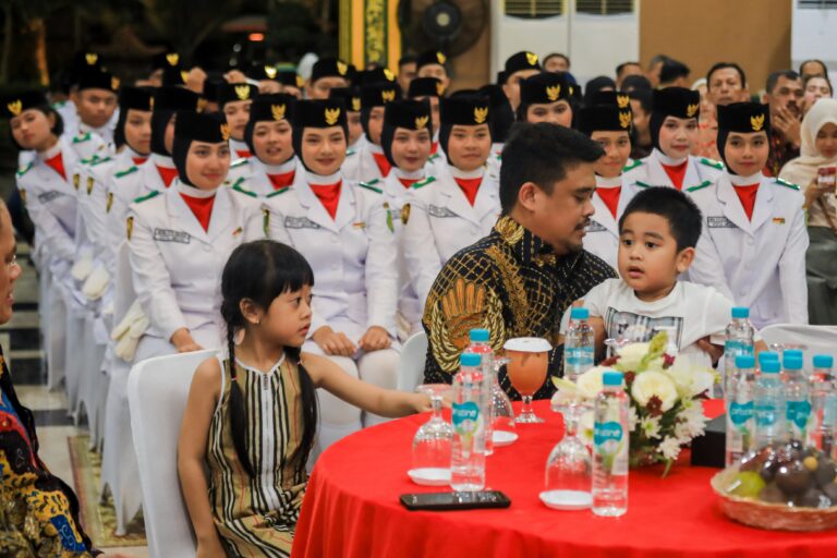 Dijamu Wali Kota Makan Malam, Paskibraka Medan Bangga Telah Sukses Jalani Tugas