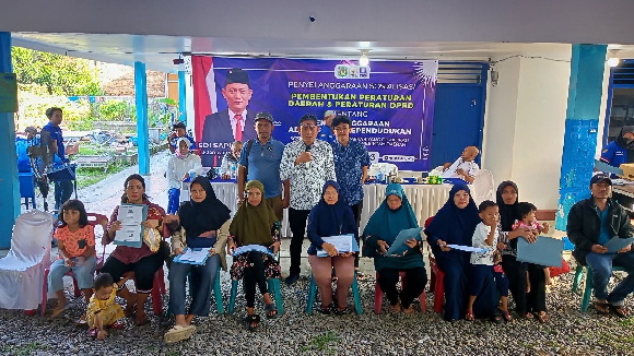 Edi Saputra Sosialisasikan Perda: Terima Bantuan Pemerintah Harus Terdata dan Lengkapi Adminduk