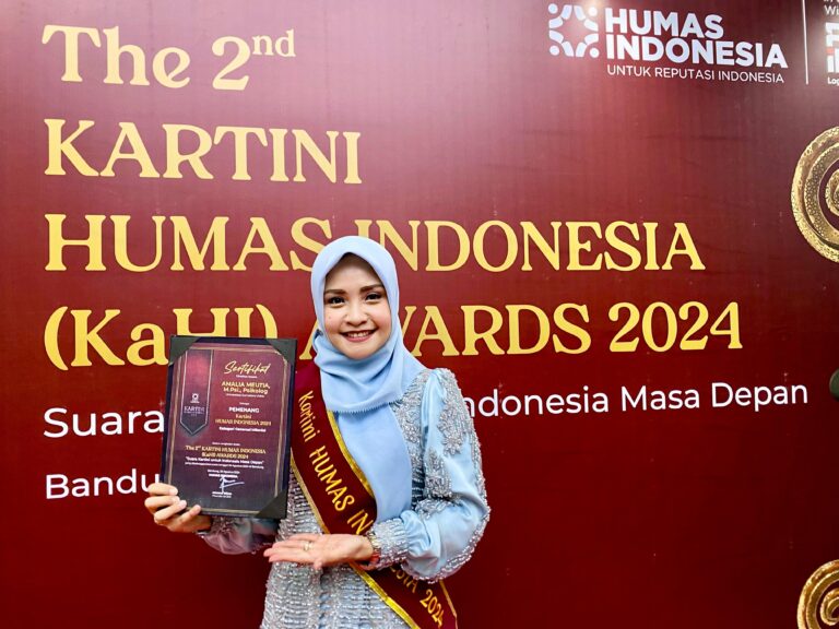 Kepala Humas USU Raih Penghargaan Kartini Humas Indonesia 2024