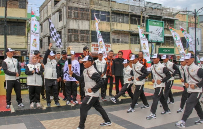 Kirab Api PON Singgah di Kota Padangsidimpuan