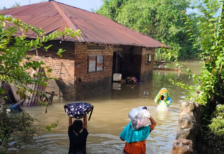 Ribuan Warga Binjai Terjebak Banjir, Harapkan Bantuan Pemerintah