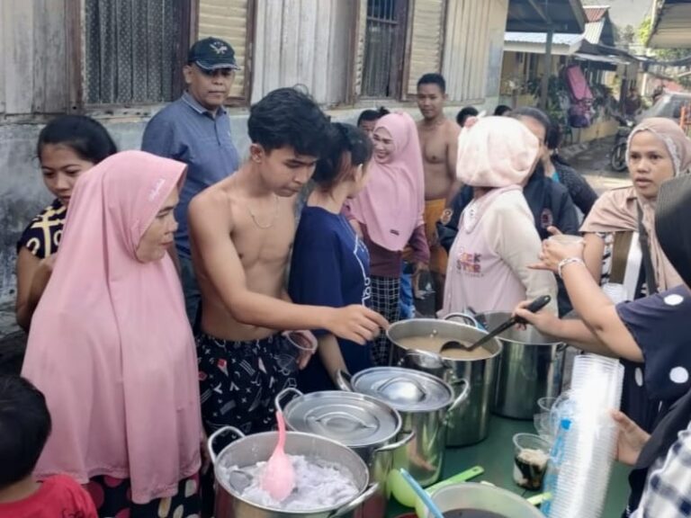 Relawan Paslon 02 Gerak Cepat Bantu Korban Banjir di Binjai