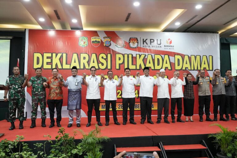 Plt Wali Kota Saksikan Tiga Pasangan Calon Kepala Daerah Medan Deklarasikan Pilkada Damai