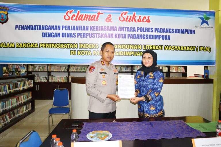 Tingkatkan Minat Baca, Dinas Perpustakaan – Polres Padangsidimpuan Tanda Tangani Kerjasama