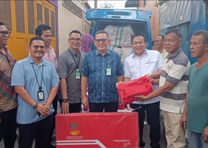 Zulkarnaen SKM Fasilitasi Bantuan Pemko Medan untuk Korban Kebakaran di Medan Area
