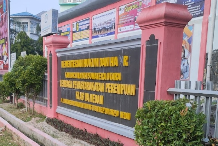 Kasus Tipu Gelap Miliaran Rupiah, Sejumlah Jaksa Jemput Tersangka Nina Wati dari Rutan Perempuan Medan