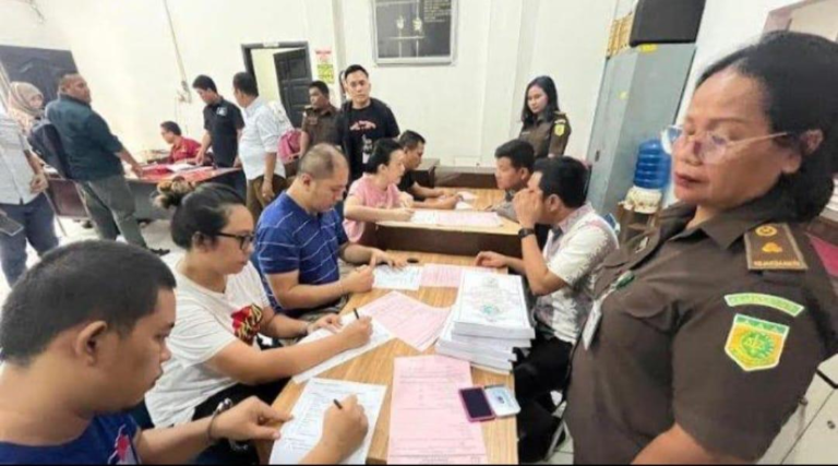 Pasutri dan 3 Tersangka Pabrik Ekstasi Rumahan di Medan Dikirim ke Jaksa