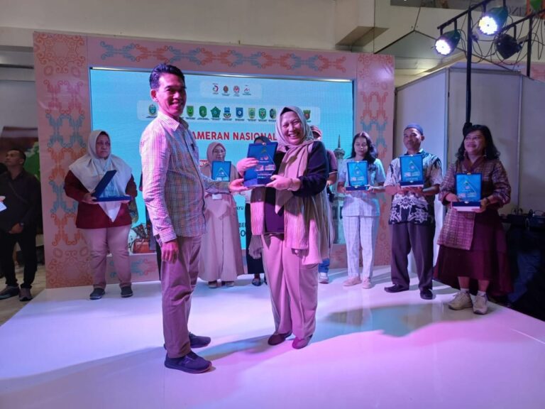 Pj Ketua Dekranasda Tyas A Fatoni Sampaikan Terima Kasih Dekranasda Sumut Juara I Pameran Nasional Gebyar Kreasi Nusantara dan Jogja ITTAF 2024