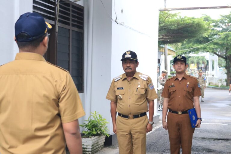 Pimpin Apel Gabungan, Wali Kota : Mari Kita Berikan Yang Terbaik Kepada Masyarakat