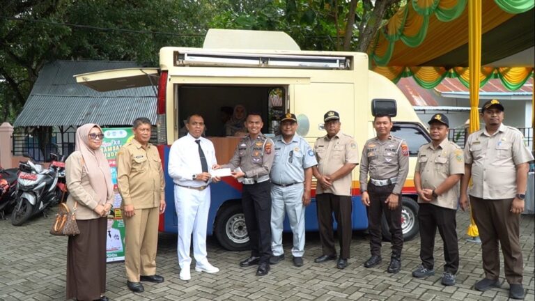 Pj. Bupati Langkat Tinjau Proses Pembayaran Pajak Kendaraan Dinas