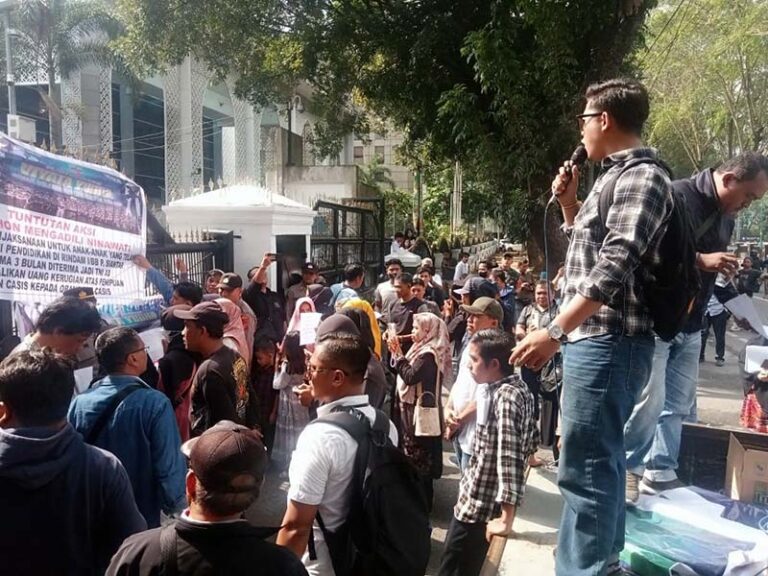 Cari Keadilan, Puluhan Korban Dugaan Penipuan Ninawati Demo di DPRD Sumut