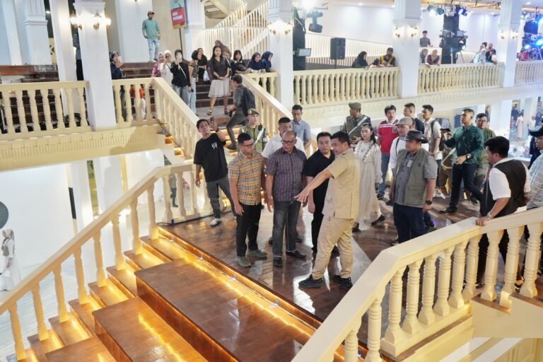 Resmikan Gedung Warenhuis, Wali Kota Sukses Hadirkan Nuansa Medan Tempo Doeloe