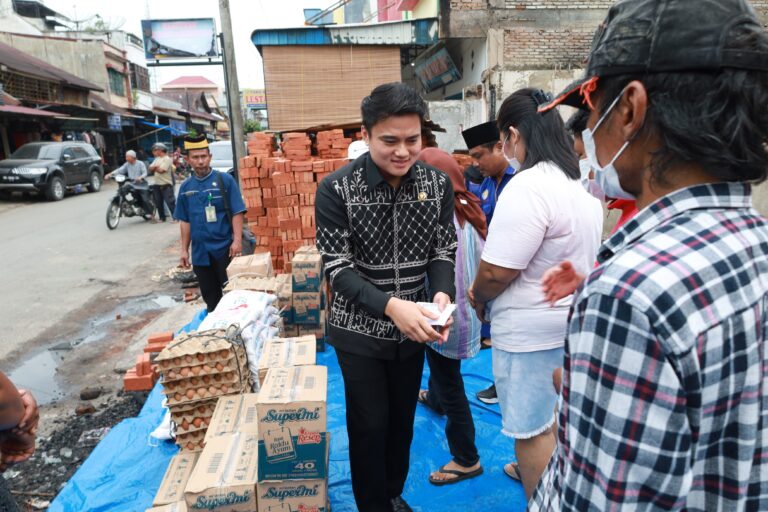 Ibu dan Anak Tewas  Kebakaran di Bahorok, Wakil Ketua DPRD Sumut Sampaikan Santunan