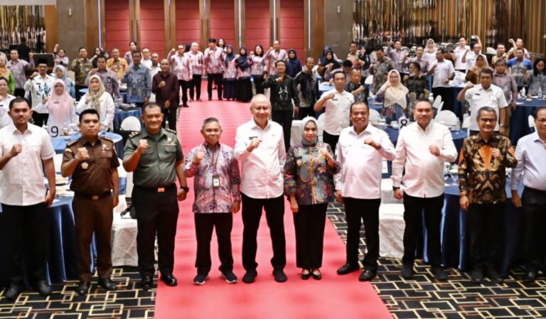 BPMP Sumut Gelar Pakta Integritas SPMB 2025 Bersih Bersama Kepala Daerah