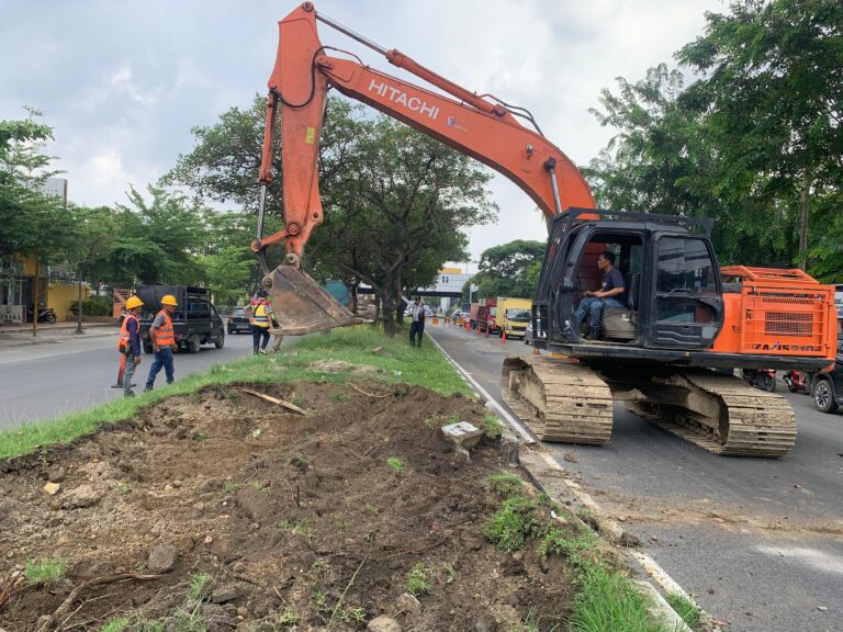 Hasil Atensi Zulkarnaen SKM, BBJN Bongkar Median Jalan di Seputar Pintu Tol Bandar Selamat
