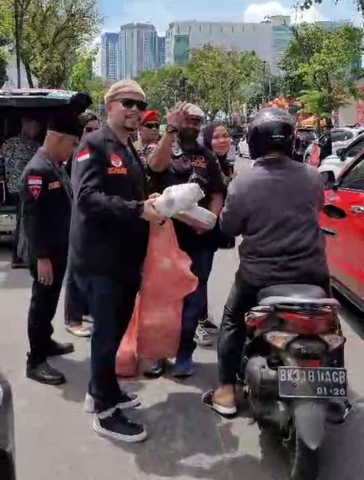 Konsisten Pastikan Gizi Masyarakat Tercukupi, GRIB Jaya Medan Gelar Makan Siang Gratis dan Jumat Berkah