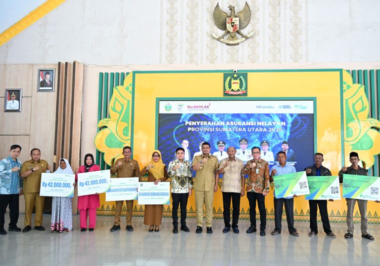 Nelayan di Langkat Kini Lebih Tenang Melaut, Gubernur Sumut Bobby Nasution Serahkan 1.600 Asuransi Nelayan