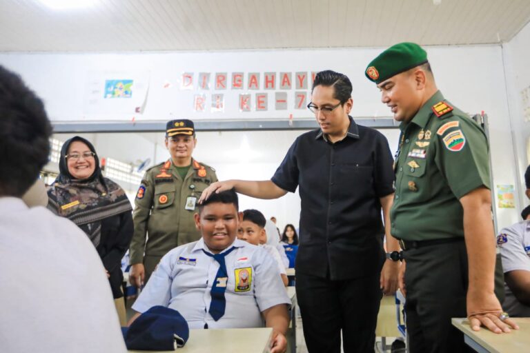 Satpol PP Go To School, Rico Waas :  Sarana Kampanyekan Ketertiban Umum Bagi Pelajar