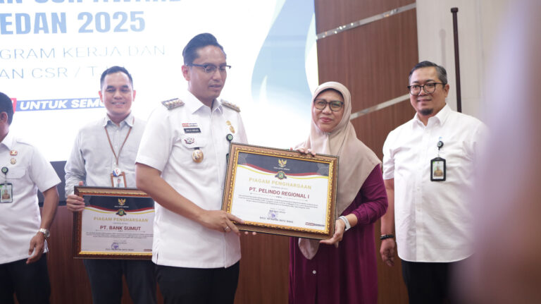 PT Pelindo Regional 1 Menerima CSR Award dari Wali Kota Medan