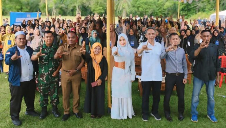 Komisi IX DPR RI Bersama BGN Gelar Sosialisasi Program MBG di Desa Lubuk Kasih