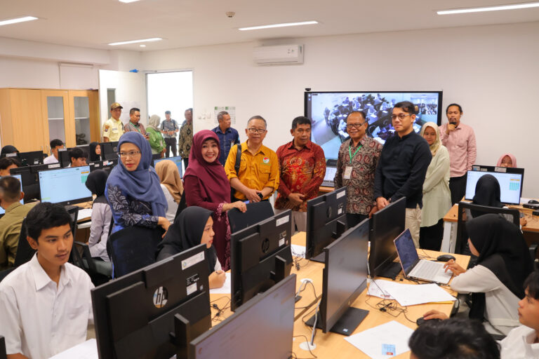 Tim Monev Pusat Tinjau UM-PTKIN di UINSU Berjalan Tertib dan Lancar