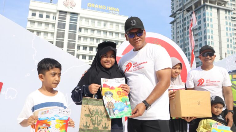 Meriahnya Semarak Pelayanan Polri di CFD Medan