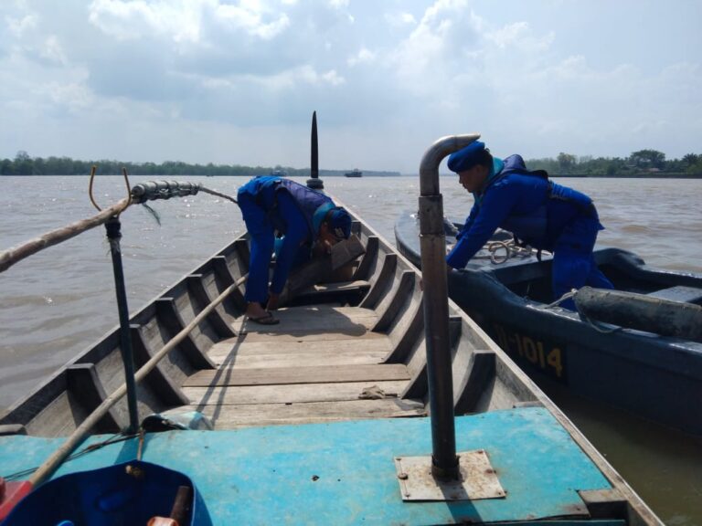 Aksi Sigap Sat Polairud Polres Tanjung Balai, Kapal Tanpa Nama Dihentikan dan Diperiksa
