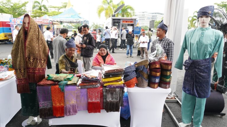Kedatangan Resorts World Cruises MV. Star Voyager di Pelabuhan Kuala Tanjung, Dorong Peningkatan Ekonomi dan UMKM