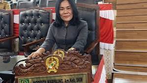 Rapat Pembahasan Lpj, Modesta Marpaung Minta Bapenda Medan Kutip Pajak Parkir dari Minimarket