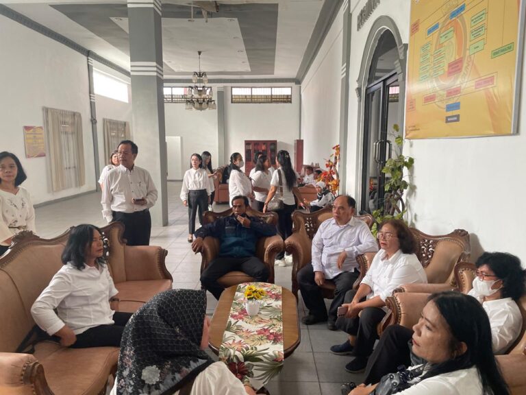 LLDikti Respon Pelarangan Rektor UDA Dr Lilis S Gultom Masuk Ruangan