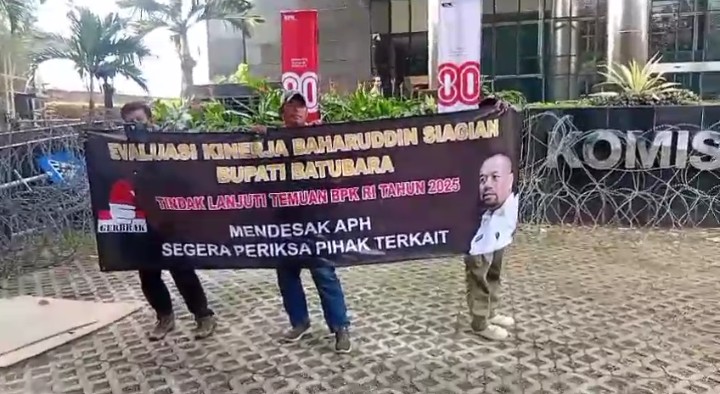 Bupati Batu Bara Baharuddin Siagian ‘Digoyang’ dari Gedung KPK