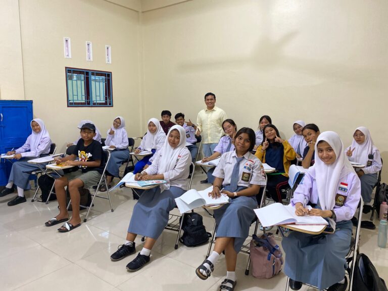 Kisah Sukses AEC, Tawarkan Belajar Inggris Interaktif hingga Praktik Langsung dengan Turis Asing
