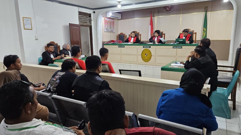 Gugat Ketidaksesuaian Barang Bukti, Kuasa Hukum Lombek Cs Ajukan Eksepsi