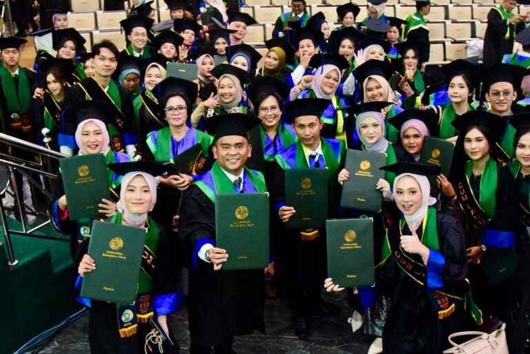 Alumni Apresiasi Prosesi Wisuda USU Tertib dan Berkesan