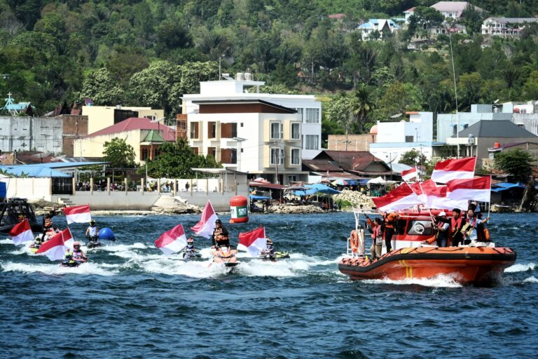 Kemeriahan Peringatan HUT RI Warnai Kejuaraan Dunia Aquabike, Orang Indonesia Pertama Juara Dunia Pimpin Parade Lap Merah Putih