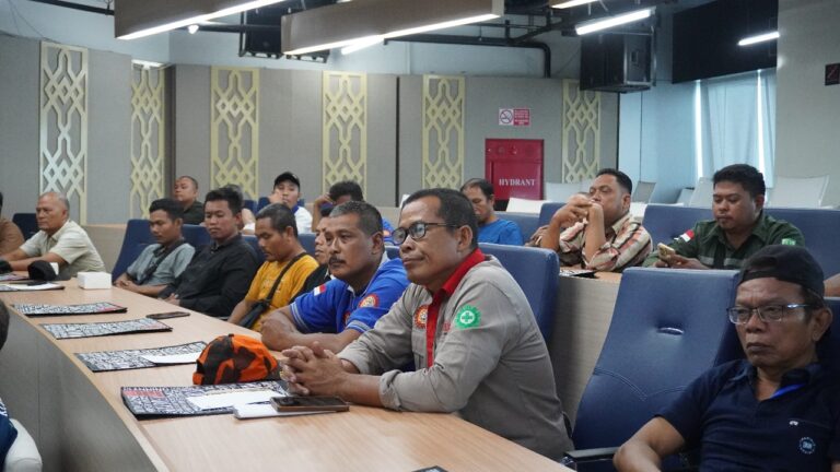 Pelindo Regional 1 Gelar Training Safety Truck Driving