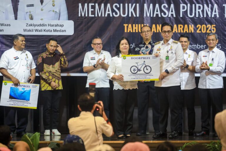 Rico Waas Beri 605 PNS Pembekalan Jelang Masa Pensiun