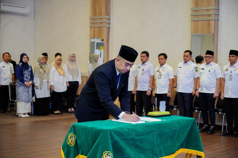 Baru Dilantik, Wali Kota Medan Ingatkan Inspektur Erfin Fahrurrazi Perkuat Birokrasi