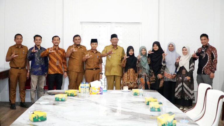 Syah Afandin Lepas Putri Langkat Wakili Sumut di MTQ Mahasiswa Nasional