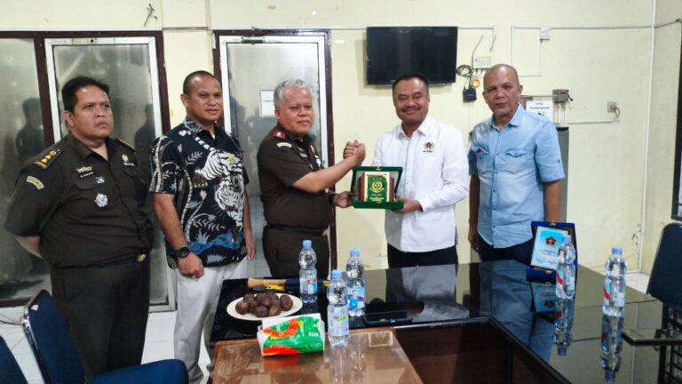 Kajatisu Silaturahmi Ke PWI Sumut, Harli Siregar: Jaksa Jangan Cawe-Cawe Proyek dan Main Dana Desa