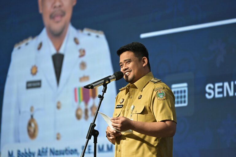 Serahkan SK 591 PPPK Pemprov Sumut, Bobby Nasution: Layani Rakyat Sebaik-baiknya