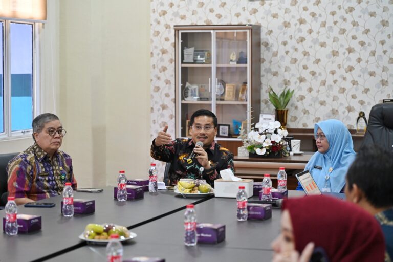 Kunjungi UPTD Khusus RS Haji Medan, Sekdaprov Minta Sukseskan Probis untuk Masyarakat Sumut