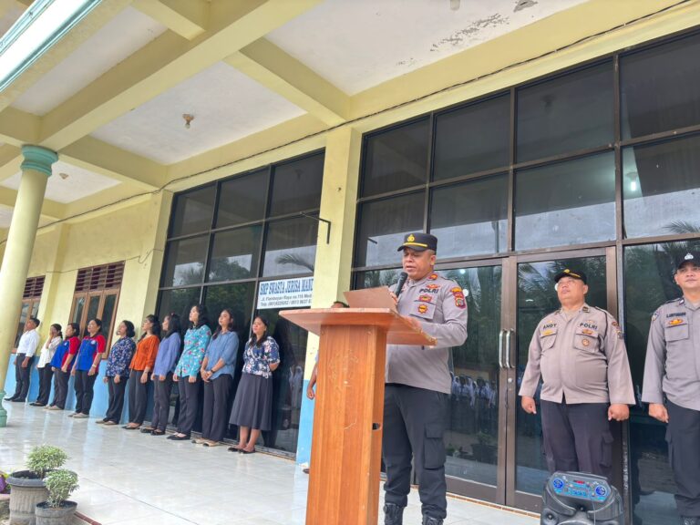 Lewat Police Go To School, Polsek Medan Tuntungan Dekatkan Polisi dengan Dunia Pendidikan