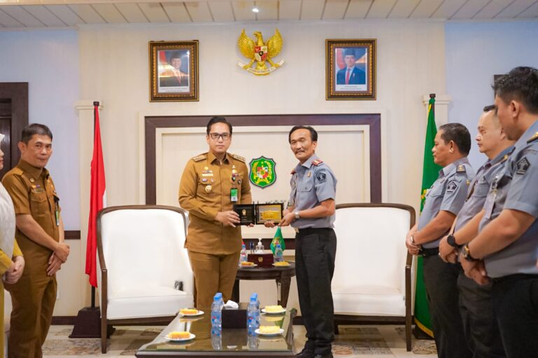 Dukung Penerapan RJ Hingga Pembentukan 151 Posbakum, Rico Waas Dapat Pujian Kementerian Hukum