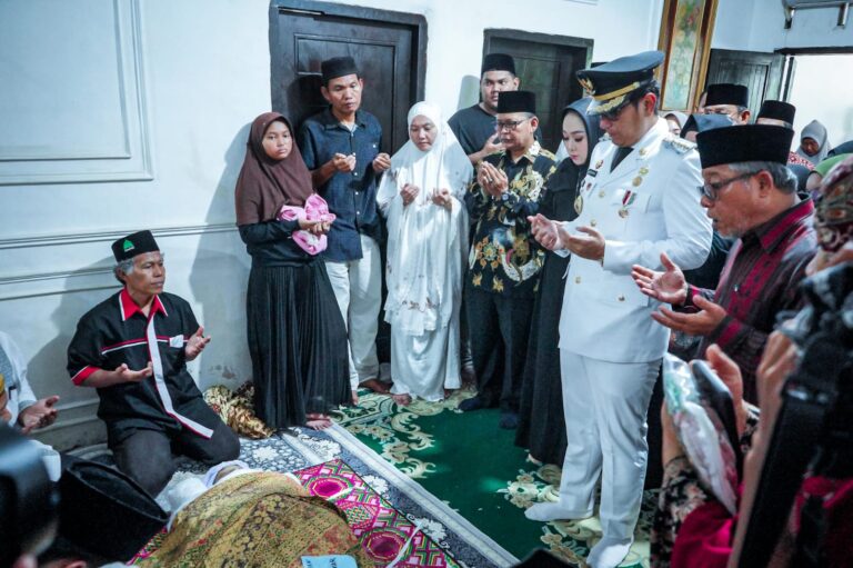 Keteguhan Terakhir Camat Amplas Sampaikan Ucapan, ‘Perintah Diterima dan Siap Dilaksanakan’ Dihadapan Wali Kota