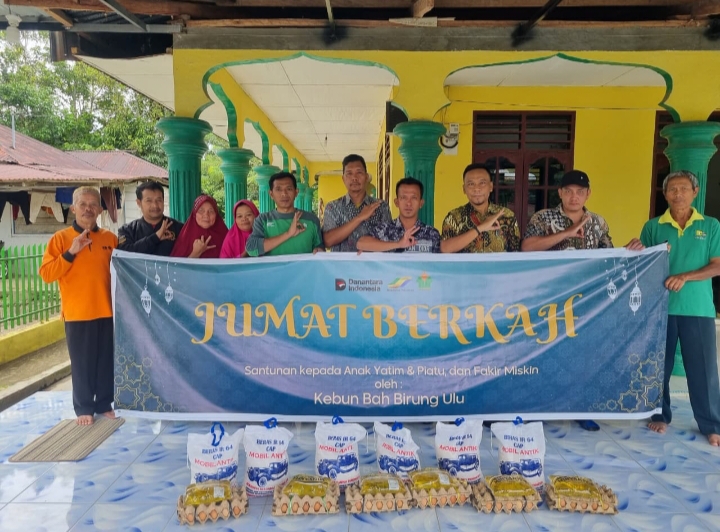 Kebun Bah Birung Ulu PTPN IV Regional II Salurkan Bantuan untuk Warga