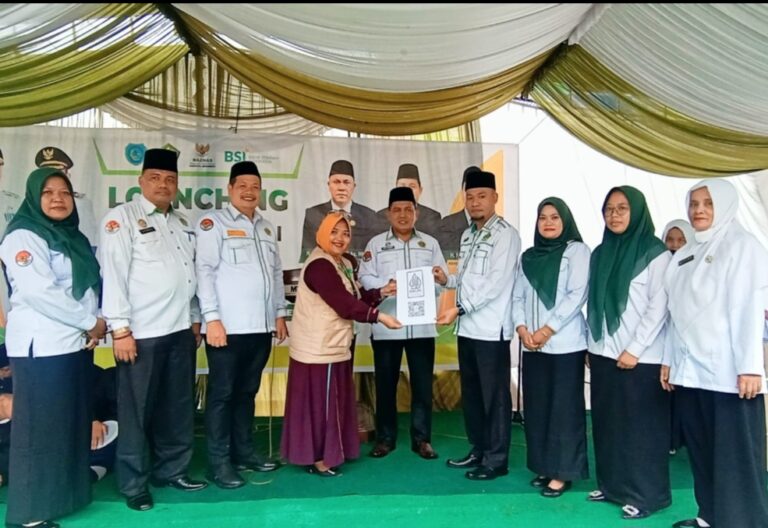 MTsN 1 Labuhanbatu Perkuat Budaya Halal di Lingkungan Pendidikan dengan Sertifikat Halal Resmi