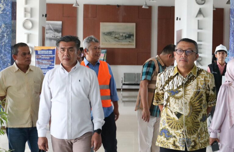 Direktur Keuangan dan Direktur Operasi Pelindo Tinjau Pelabuhan Belawan untuk Penguatan Layanan dan Efisiensi Operasional